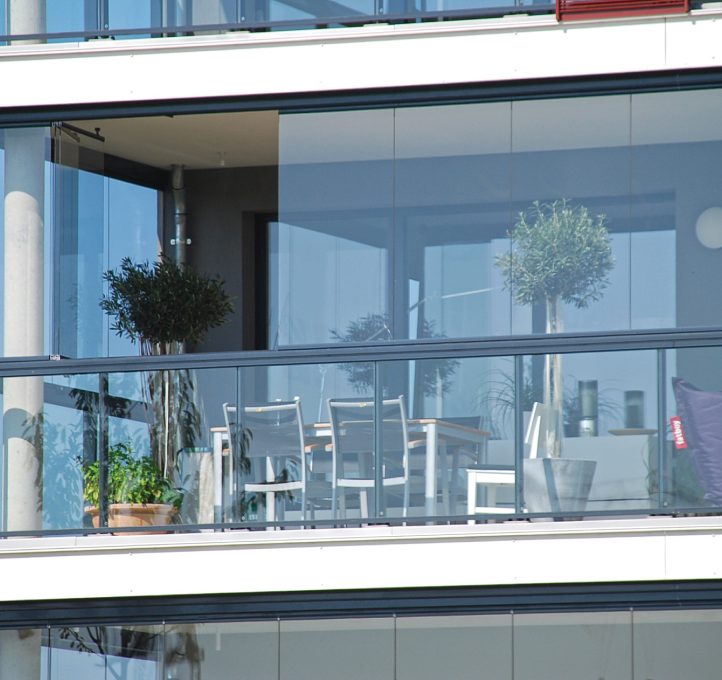 Frameless Glass Balcony – project photo 6